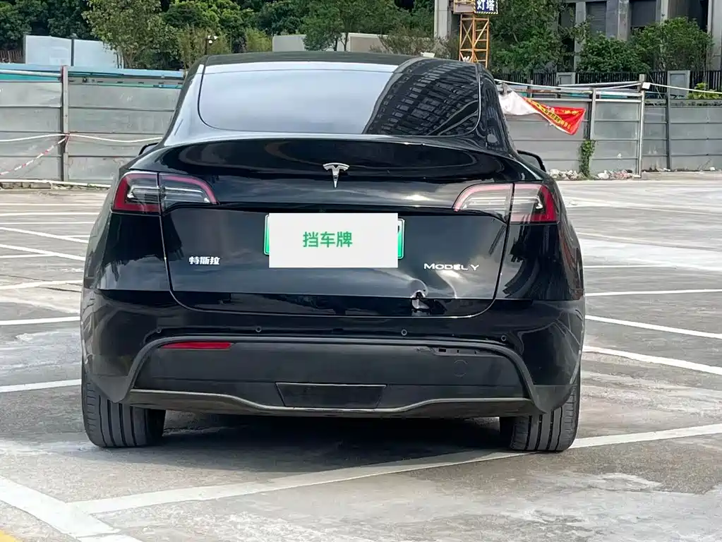 Tesla Model Y 2021 — фото 10