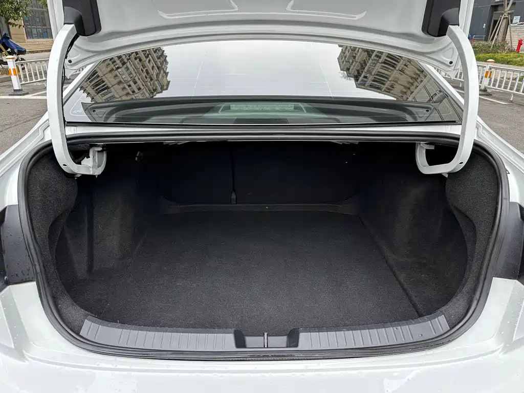 Volkswagen Sagitar 2019 — фото 10