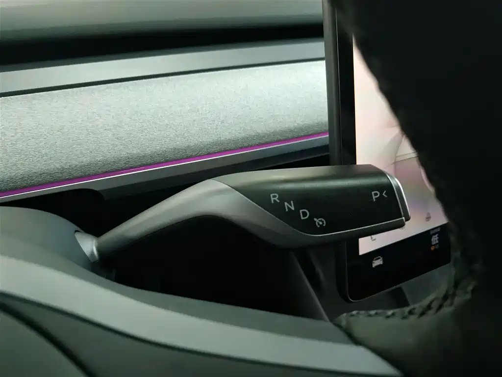 Tesla Model Y 2023 — фото 14
