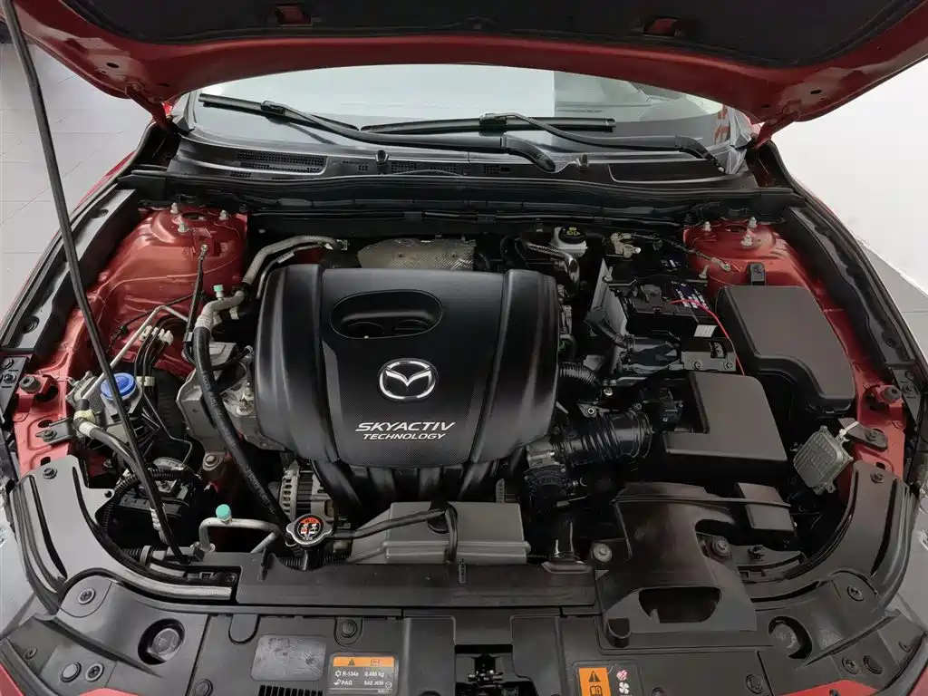 Mazda 3 Axela 2016 — фото 6