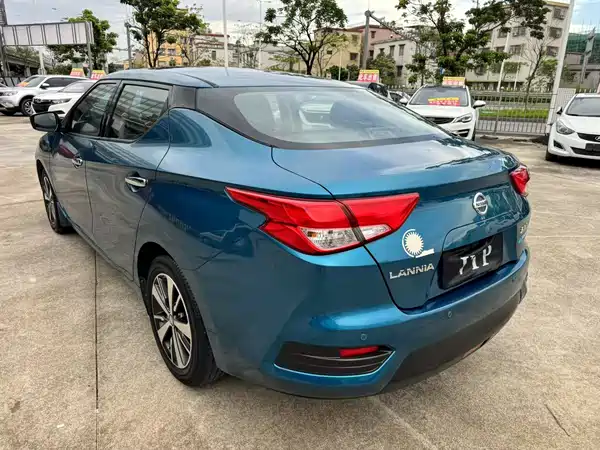 Nissan Bluebird 2019