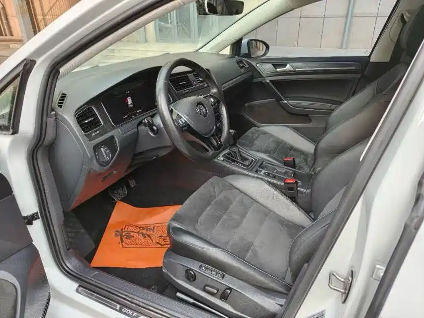 Volkswagen Golf 2020
