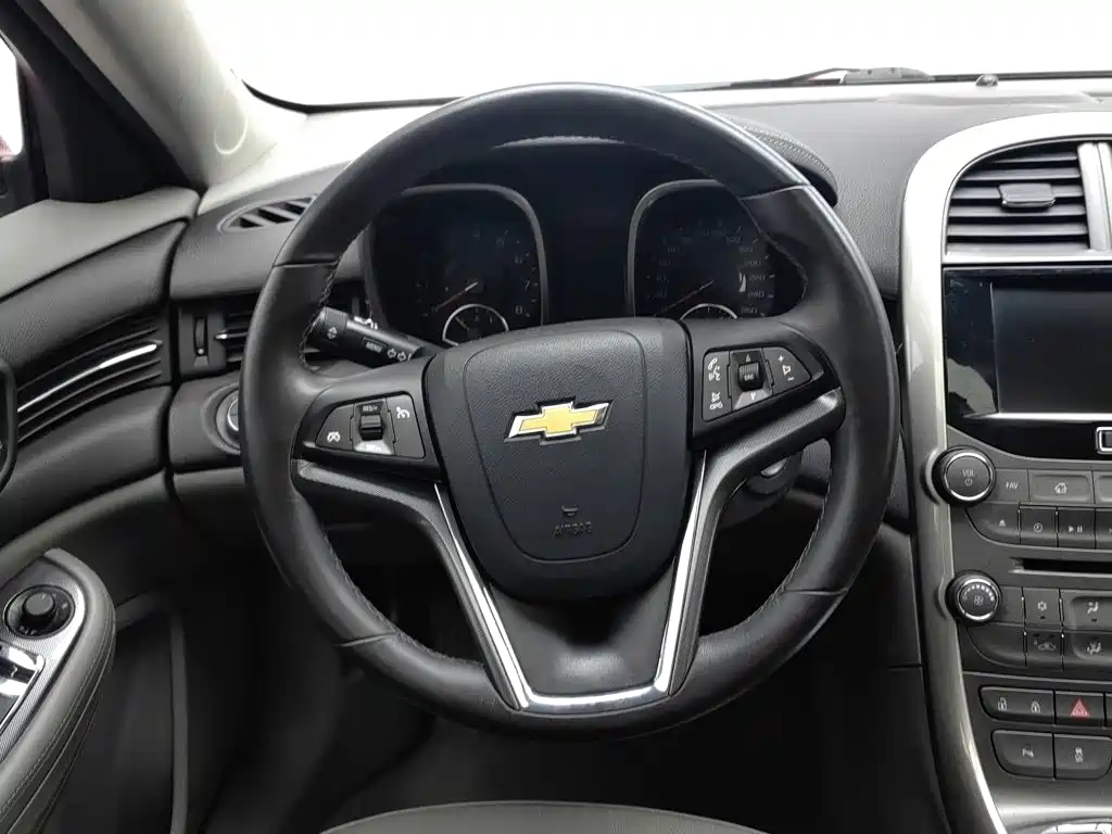 Chevrolet Malibu 2015 — фото 11