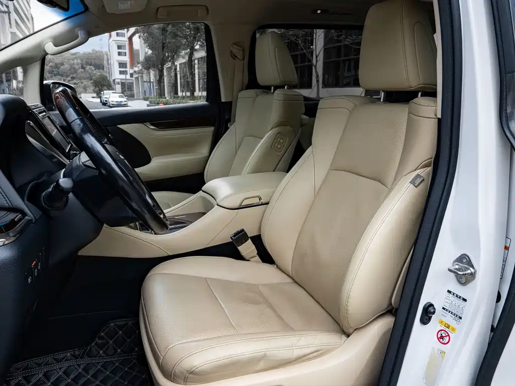 Toyota Alphard 2017 — фото 6