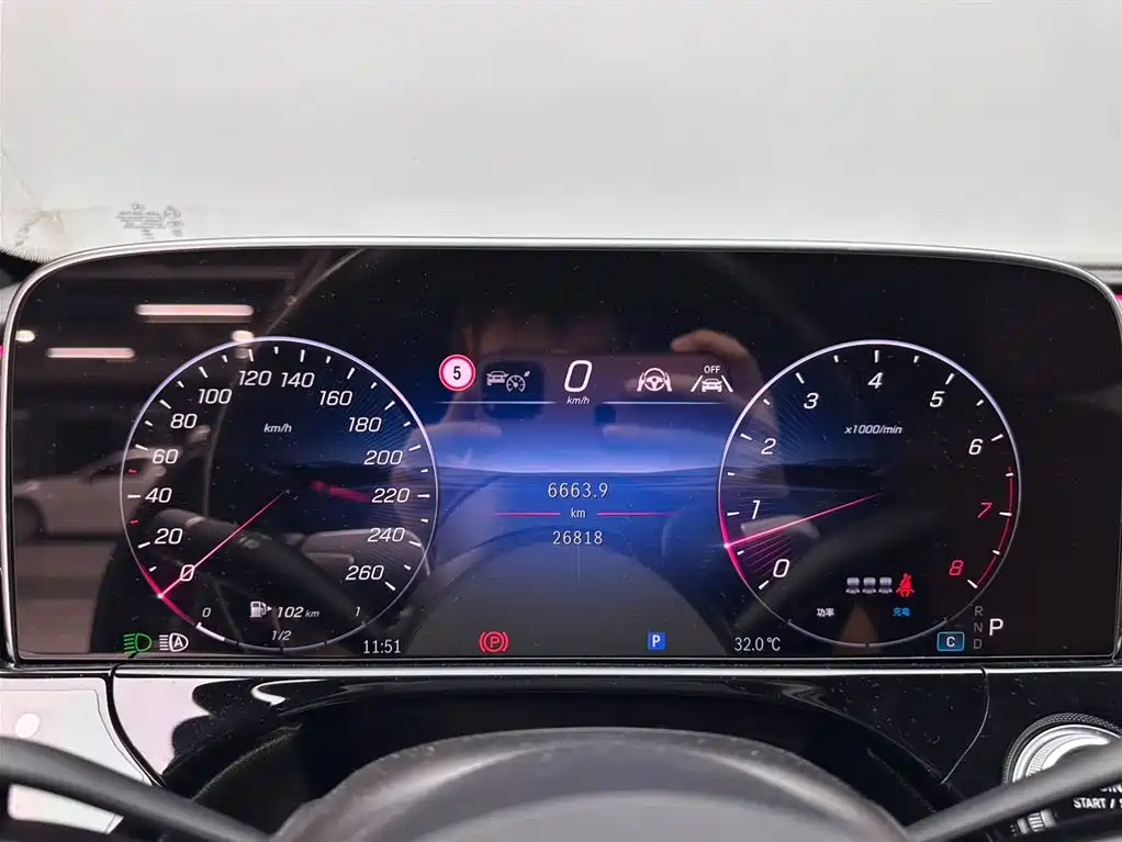 Mercedes-Benz E-Class 2024 — фото 14