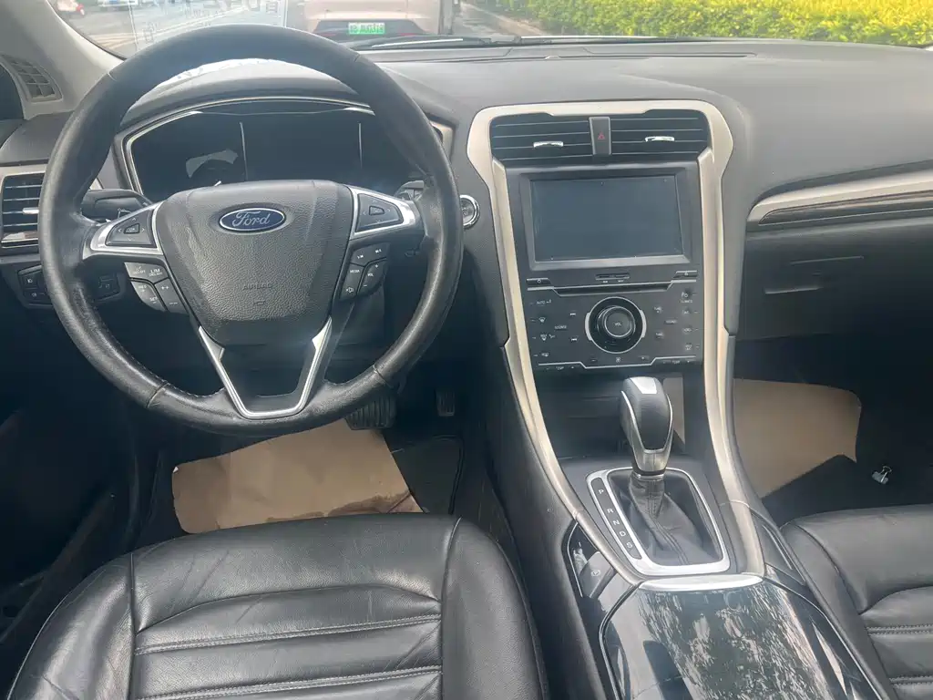 Ford Mondeo 2015 — фото 11