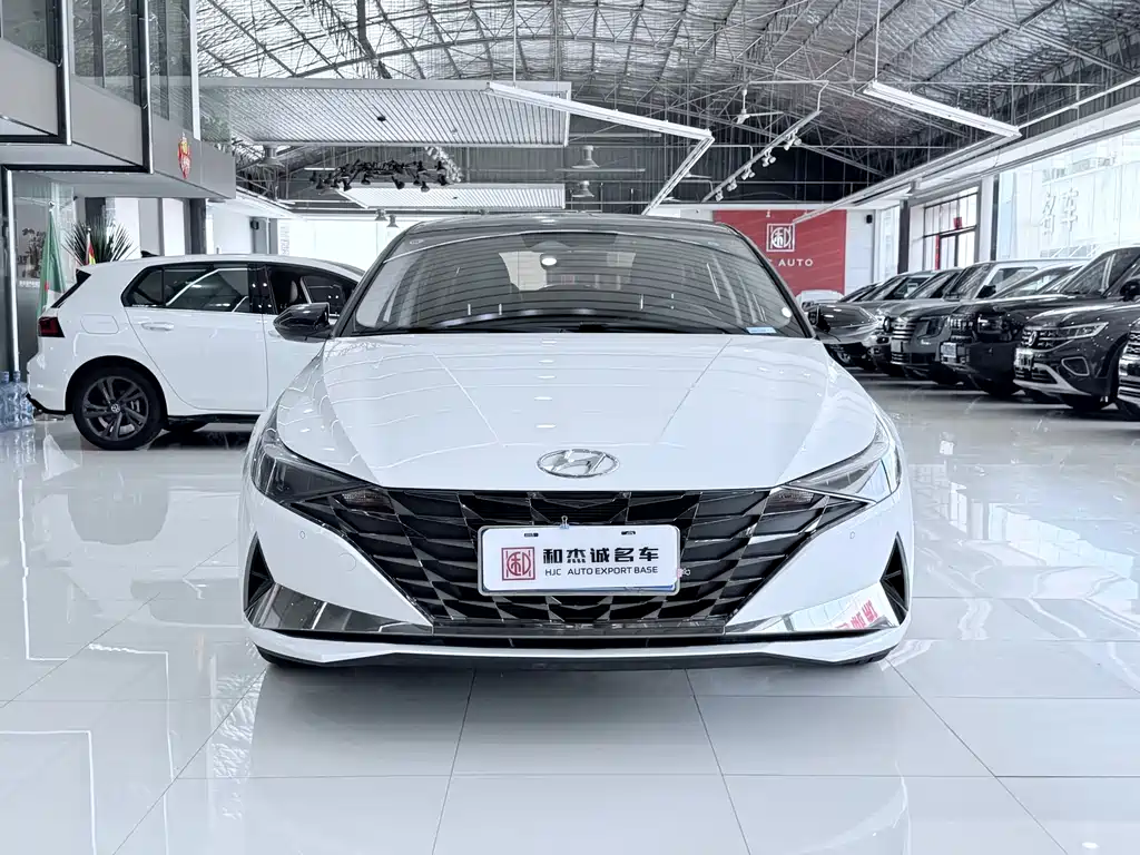 Hyundai Elantra 2023