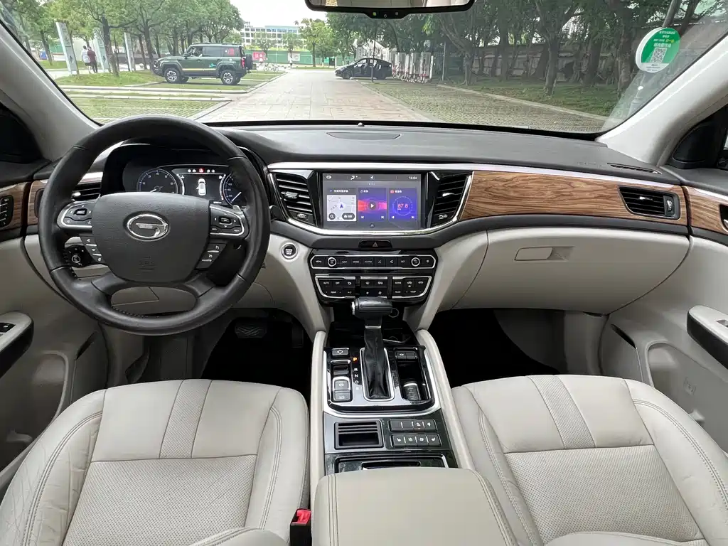 GAC Motor Trumpchi GS8 2018 — фото 13