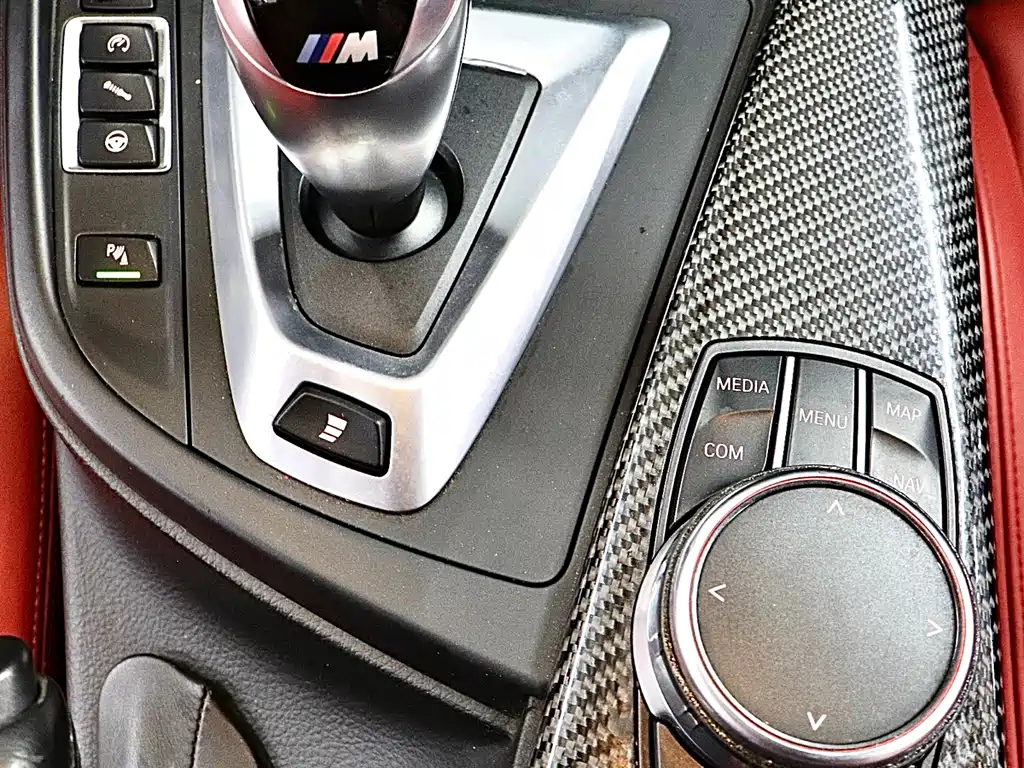 BMW M4 2017 — фото 17