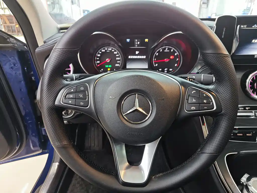 Mercedes-Benz C-Class 2018 — фото 11