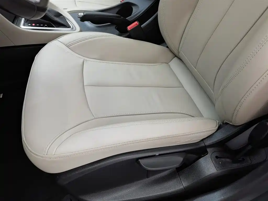 Buick Excelle 2019 — фото 20