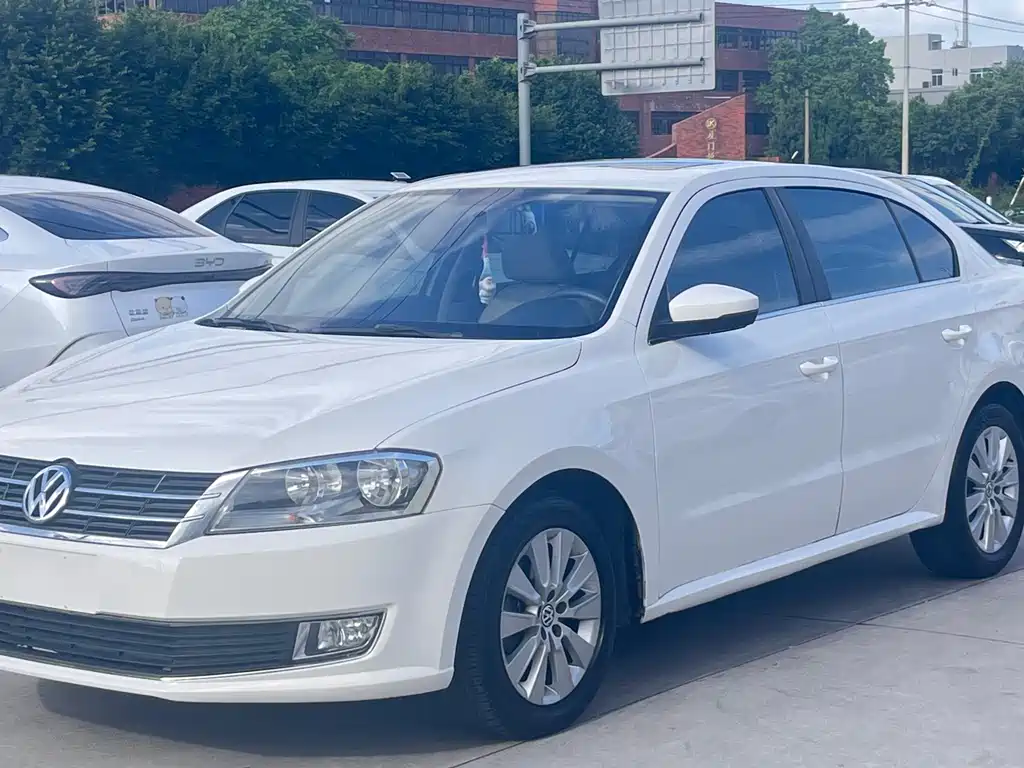 Volkswagen Lavida 2014