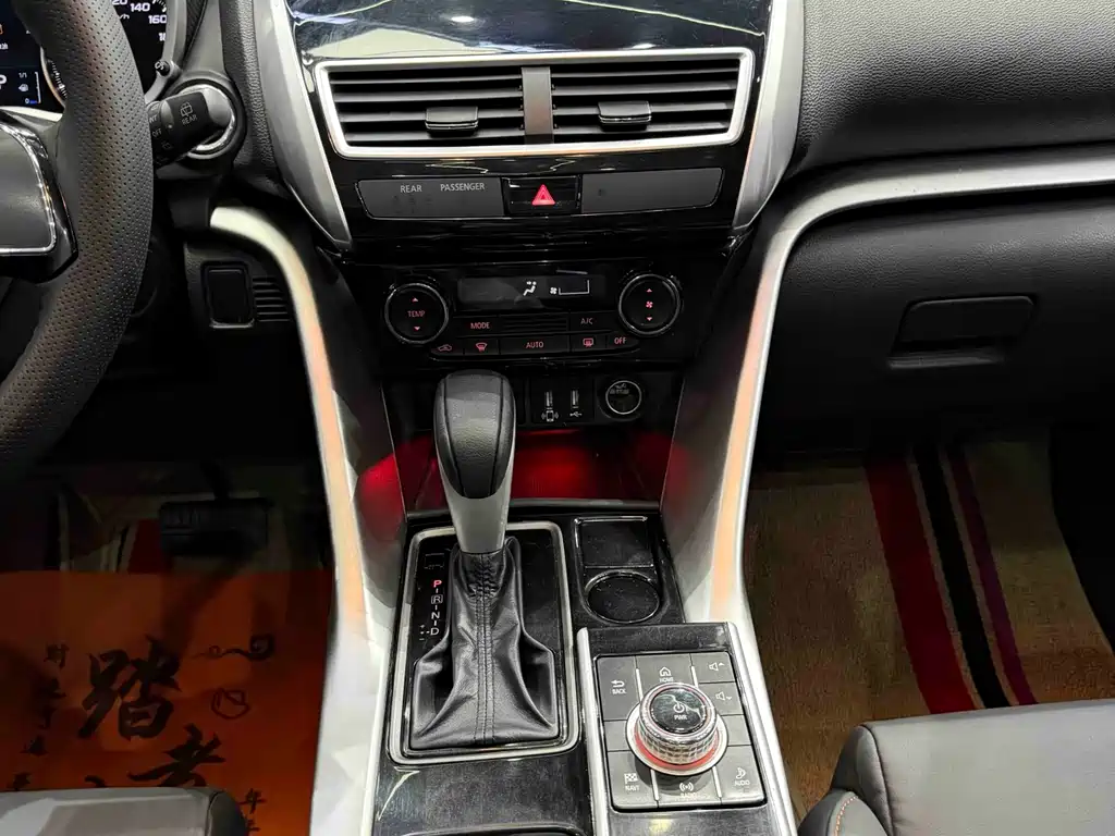 Mitsubishi Eclipse Cross 2022 — фото 12