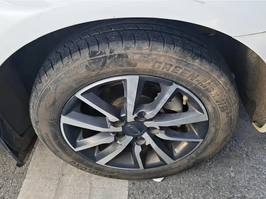 Geely Emgrand 2020