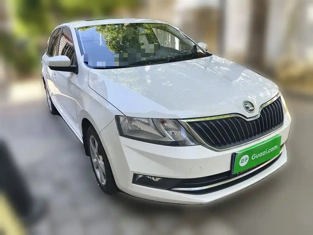 Skoda Rapid Spaceback 2019 — фото 23