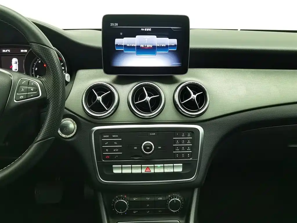Mercedes-Benz CLA 2018 — фото 12