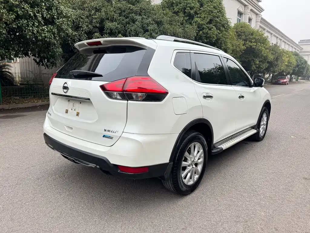 Nissan X-Trail 2018 — фото 7