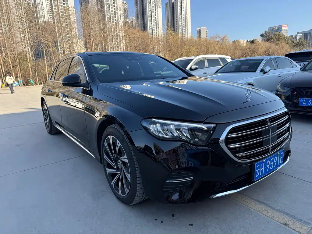 Mercedes-Benz E-Class 2025