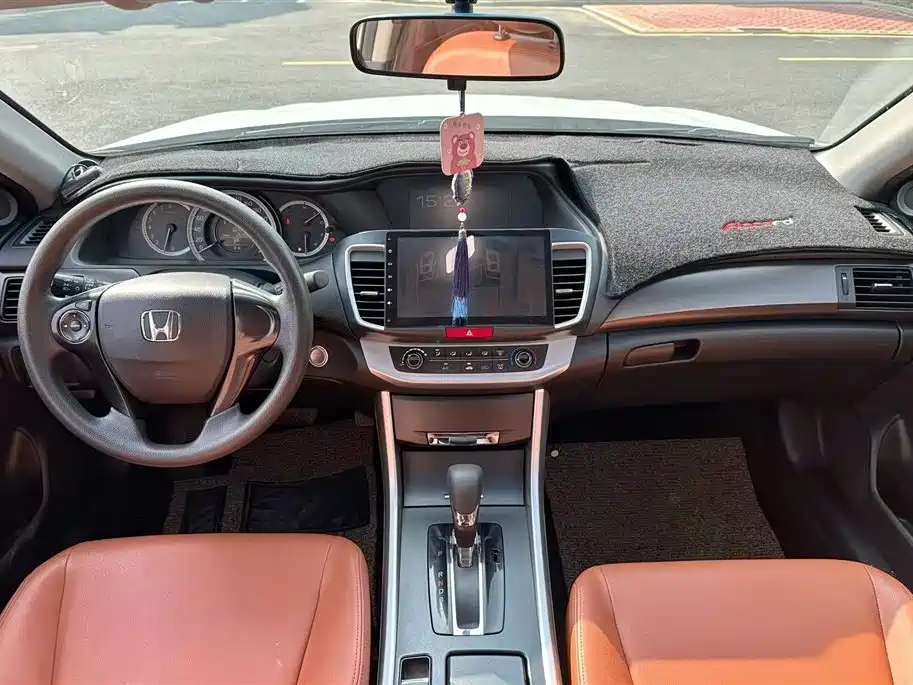 Honda Accord 2015 — фото 5
