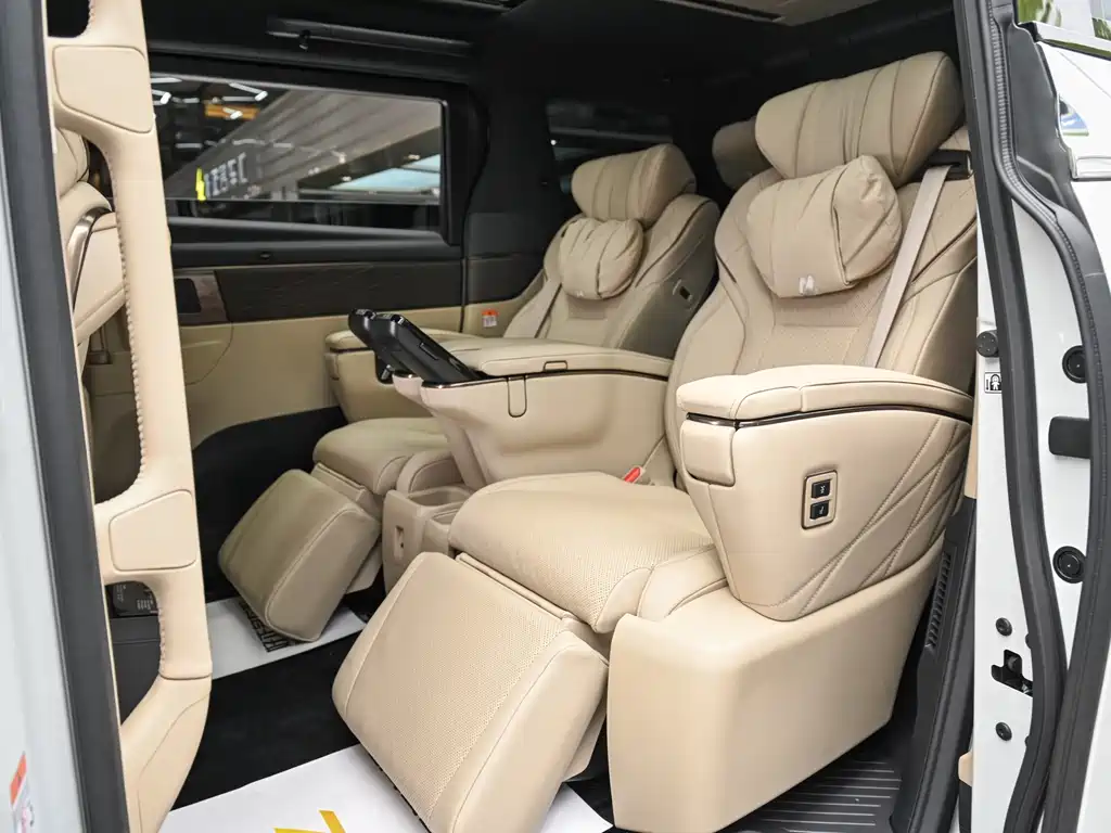 Toyota Alphard 2025 — фото 8