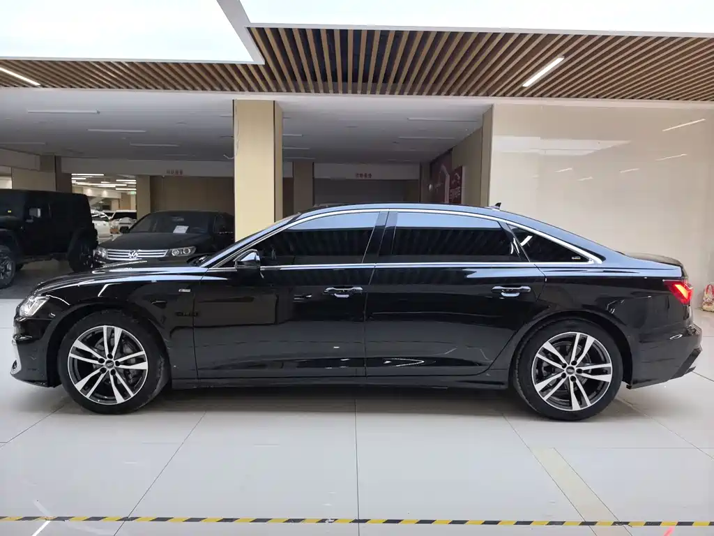 Audi A6L 2025 — фото 15