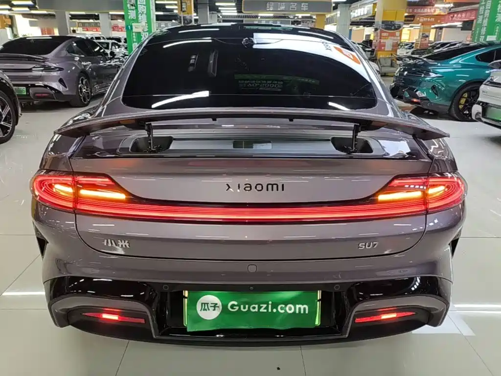 Xiaomi SU7 2025