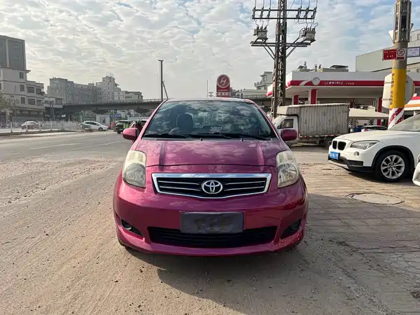 Toyota Yaris 2011