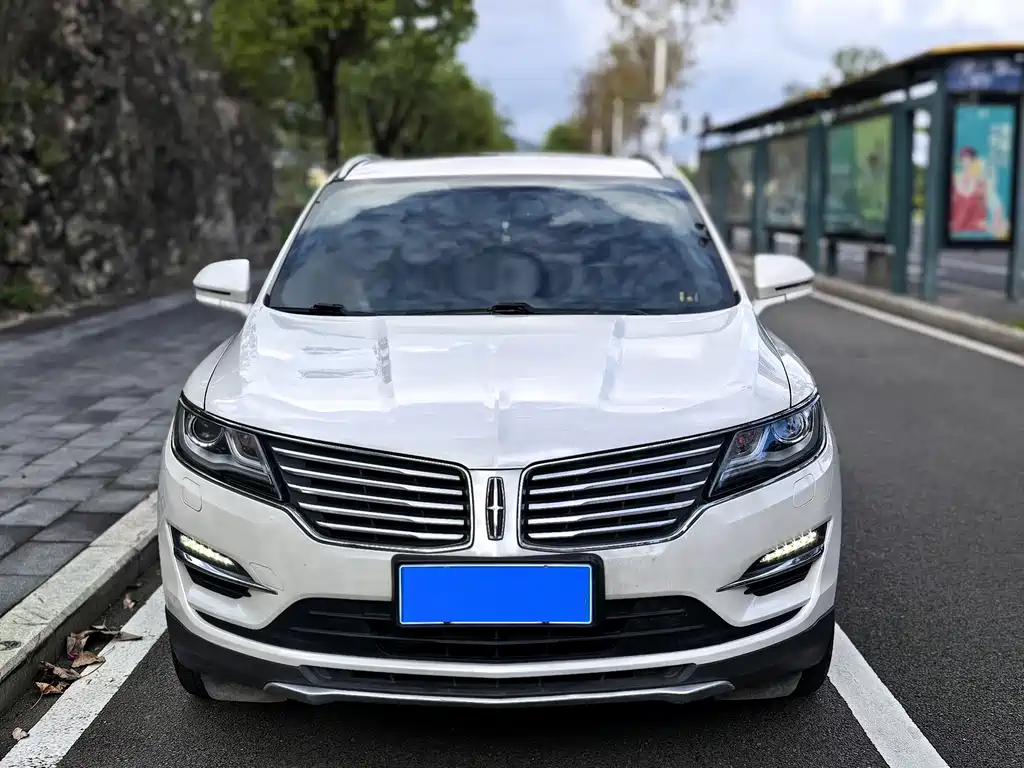 Lincoln MKC 2018 — фото 25