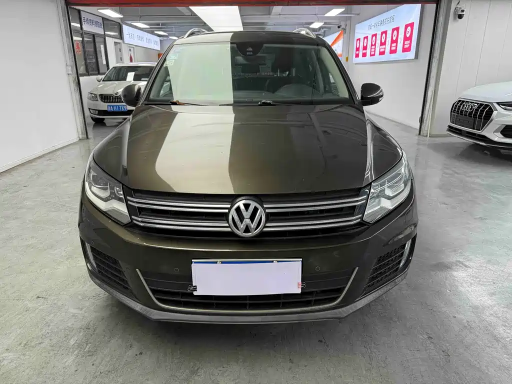 Volkswagen Tiguan 2015 — фото 2