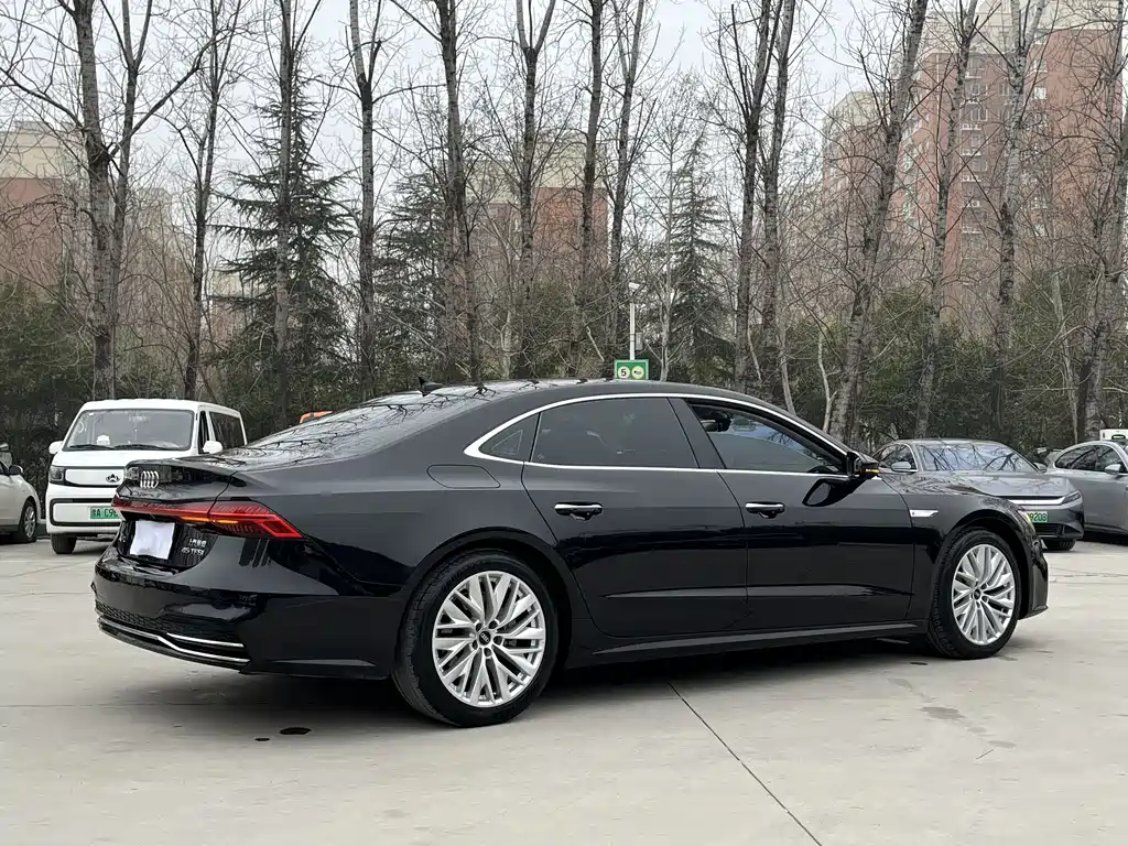 Audi A7L 2024 — фото 7