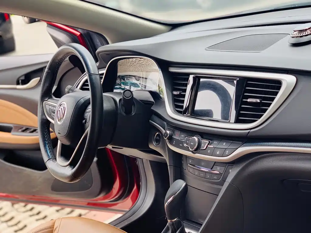 Buick Excelle 2017 — фото 18