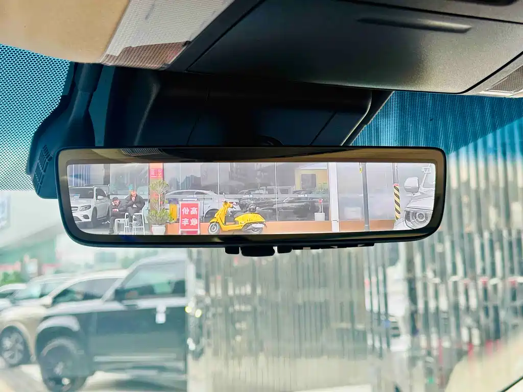 Toyota Alphard 2021 — фото 12