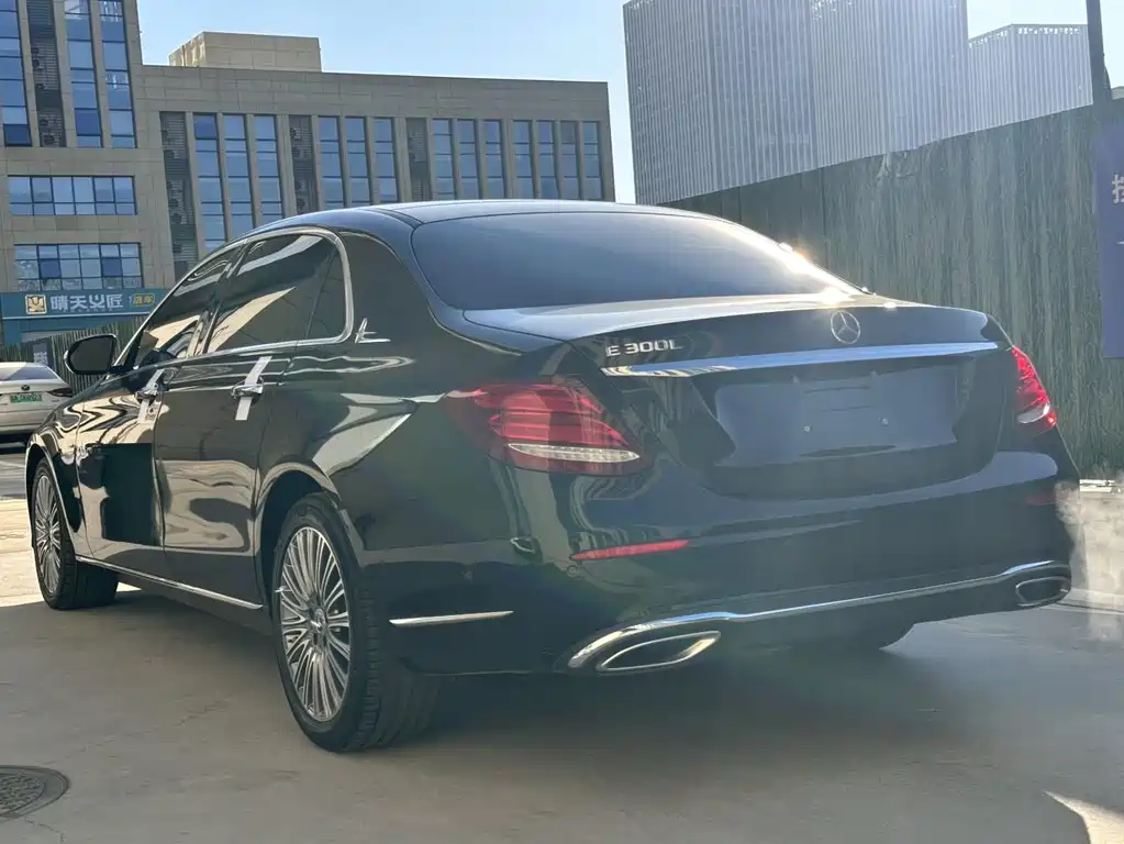 Mercedes-Benz E-Class 2020 — фото 11