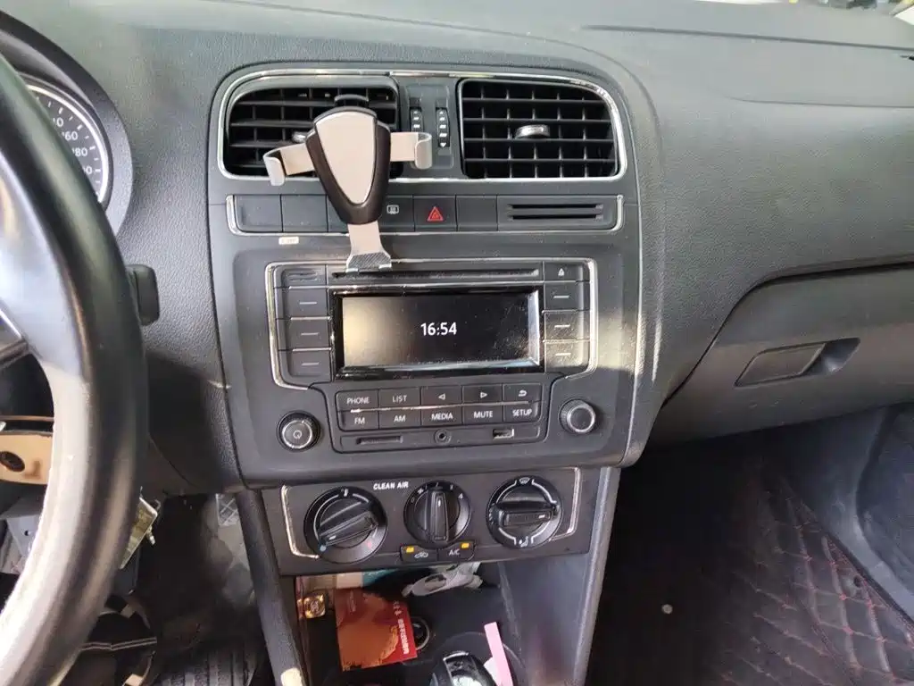 Volkswagen Polo 2016