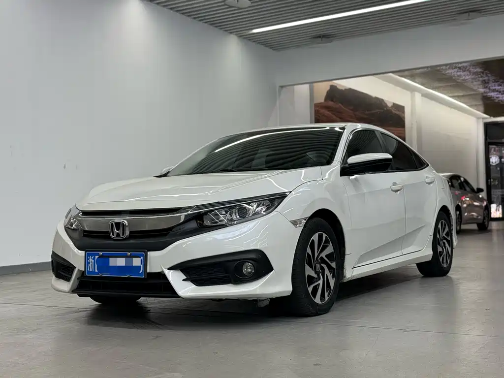 Honda Civic 2018 — фото 1