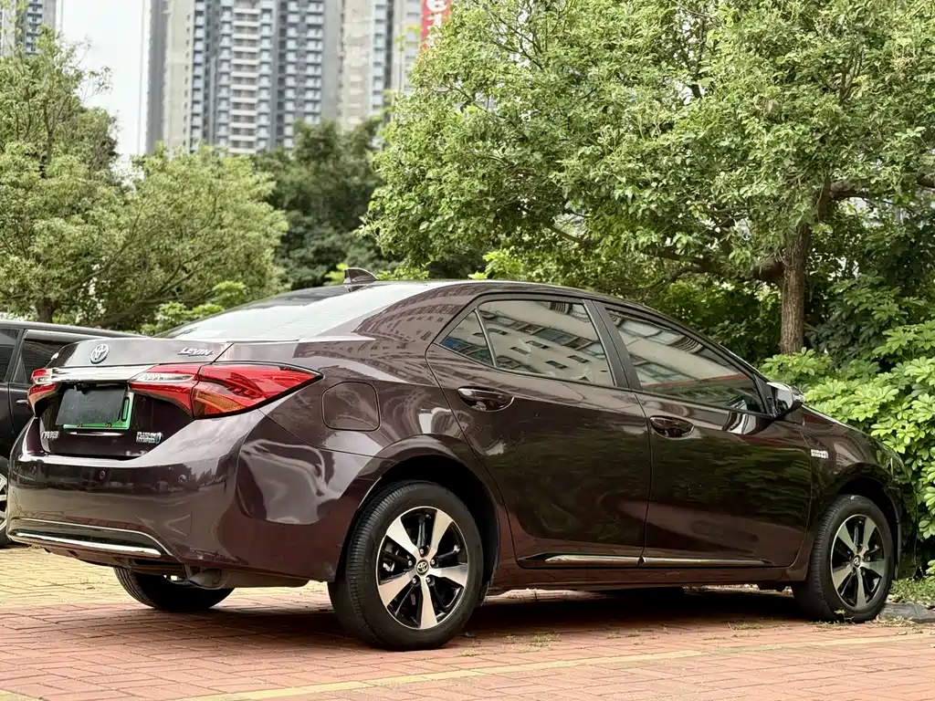 Toyota Levin Twin Engine E+ 2019 — фото 15