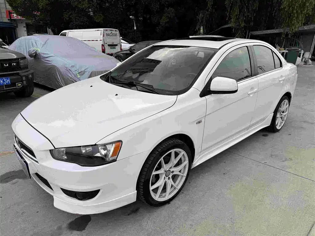 Mitsubishi Lancer EX 2011