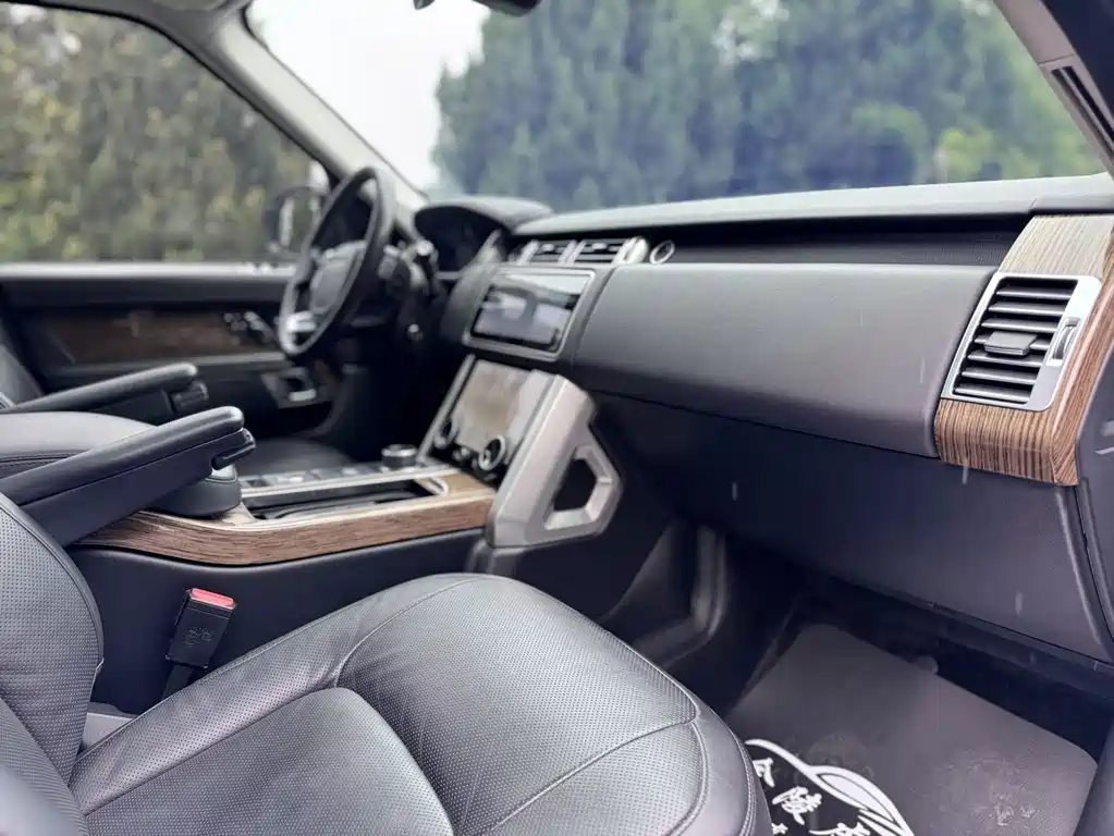 Land Rover Range Rover 2019 — фото 12