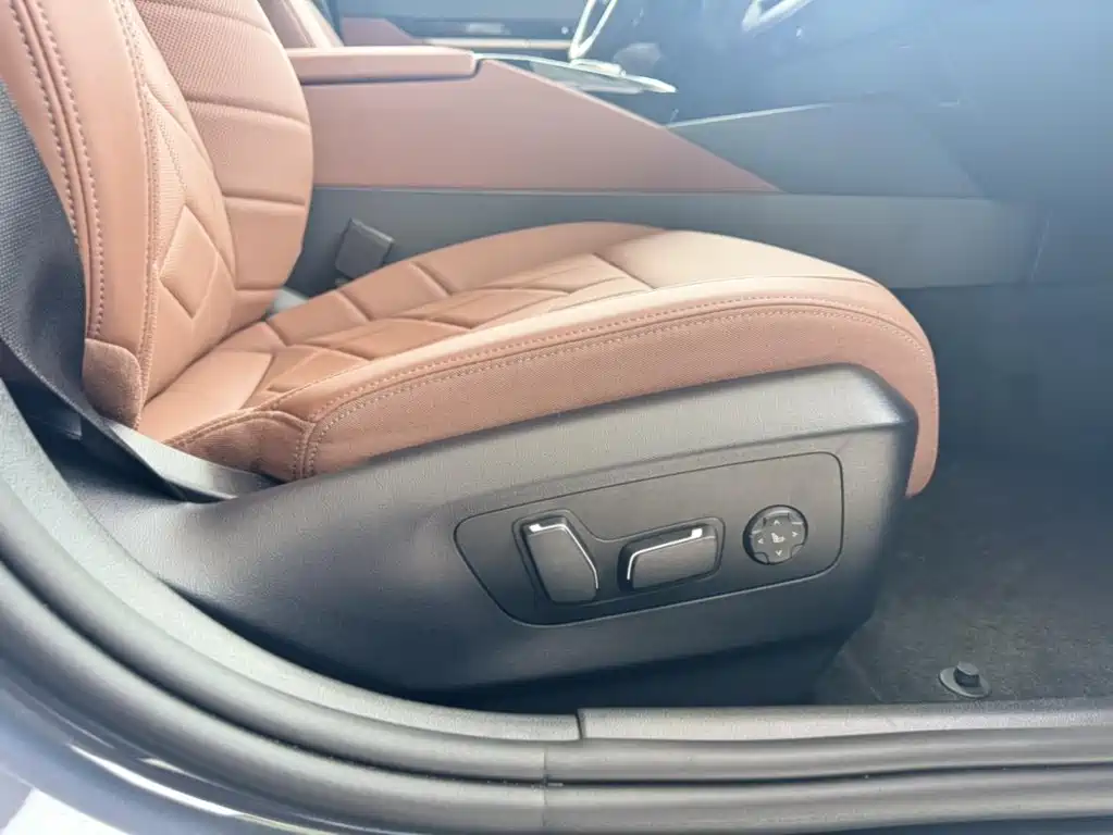 BMW 5 Series 2026 — фото 18