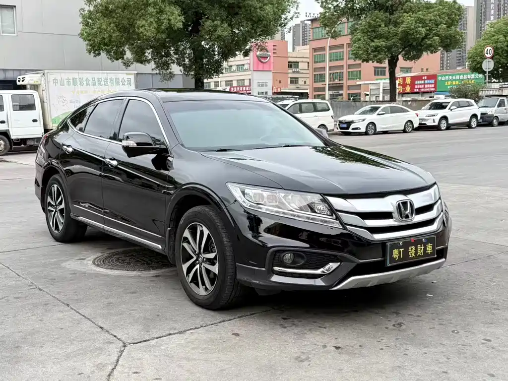 Honda Crosstour 2016 — фото 3