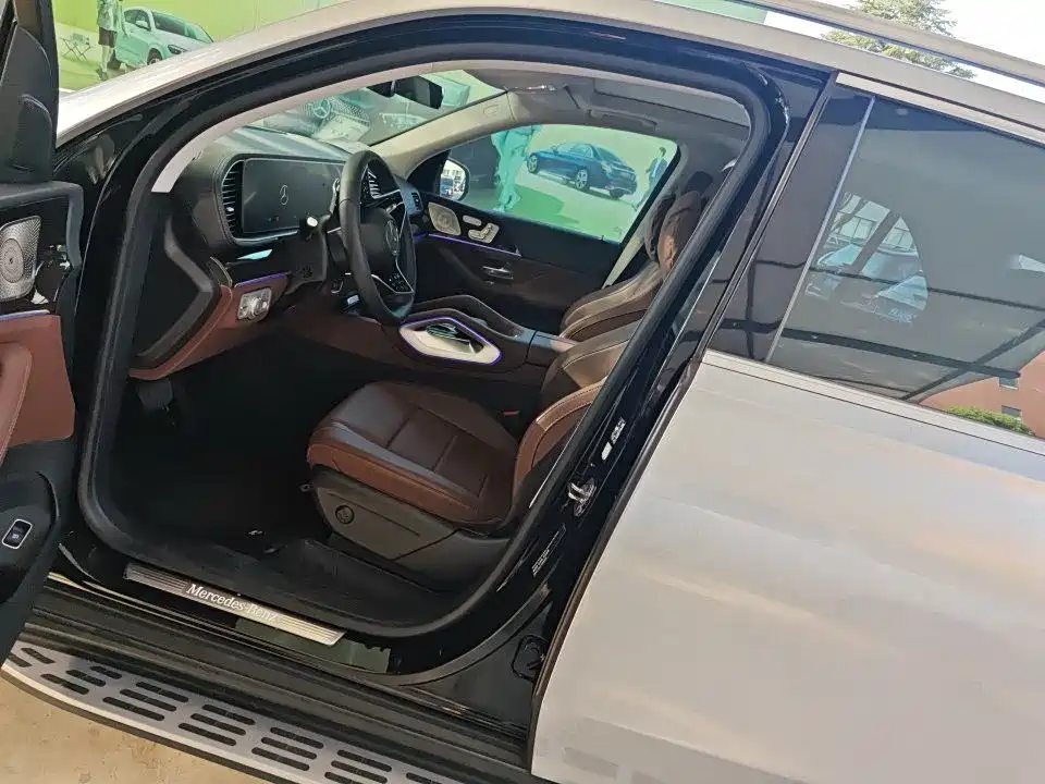 Mercedes-Benz GLE 2025