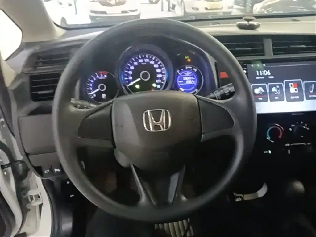Honda Fit 2018 — фото 11