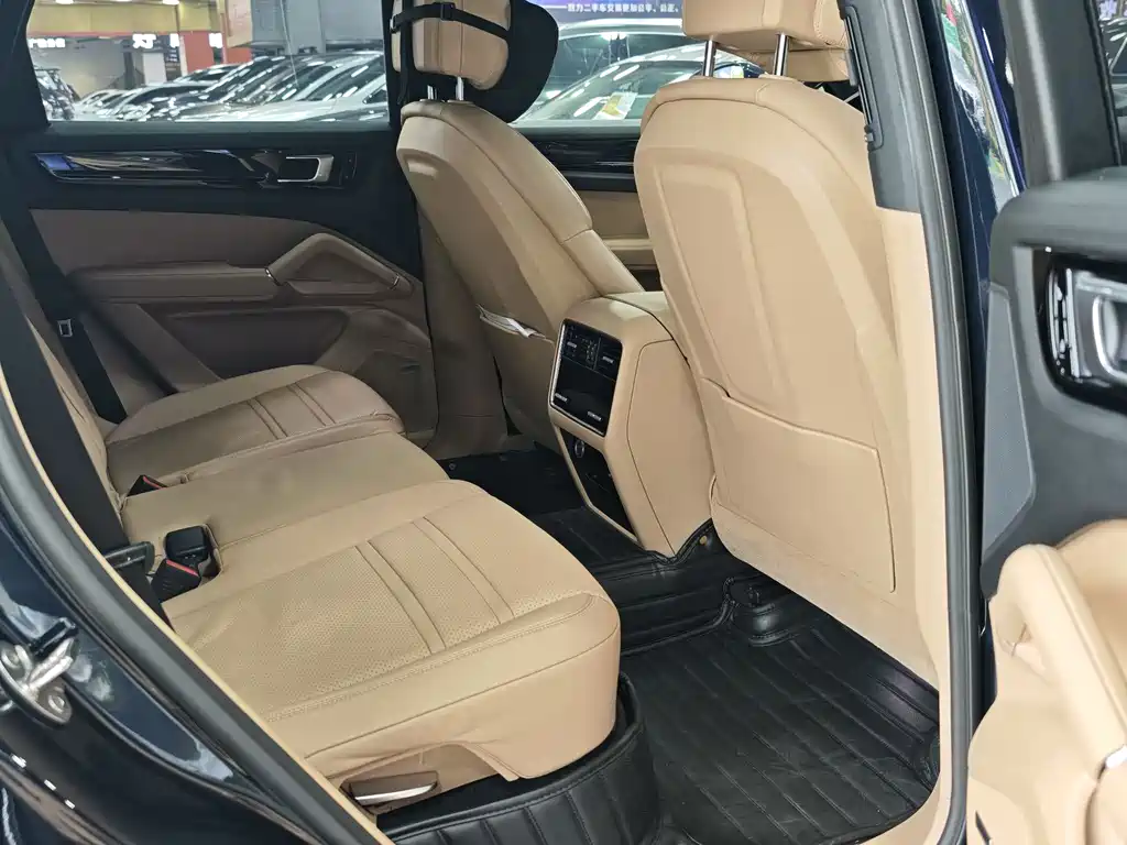 Porsche Cayenne 2018 — фото 10