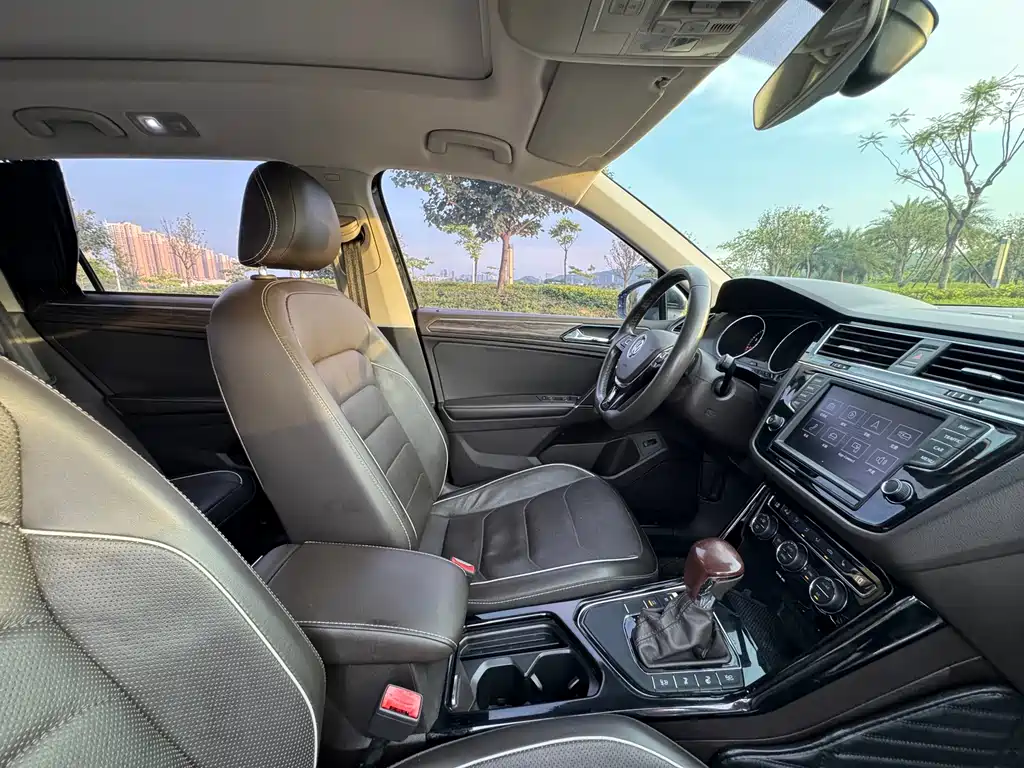 Volkswagen Tiguan L 2018 — фото 28