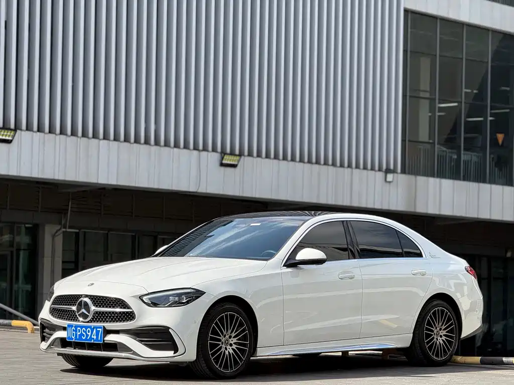 Mercedes-Benz C-Class 2025 — фото 7