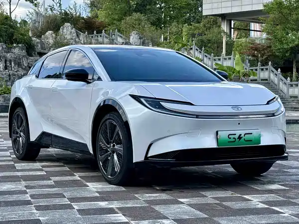 Toyota bZ5 2026