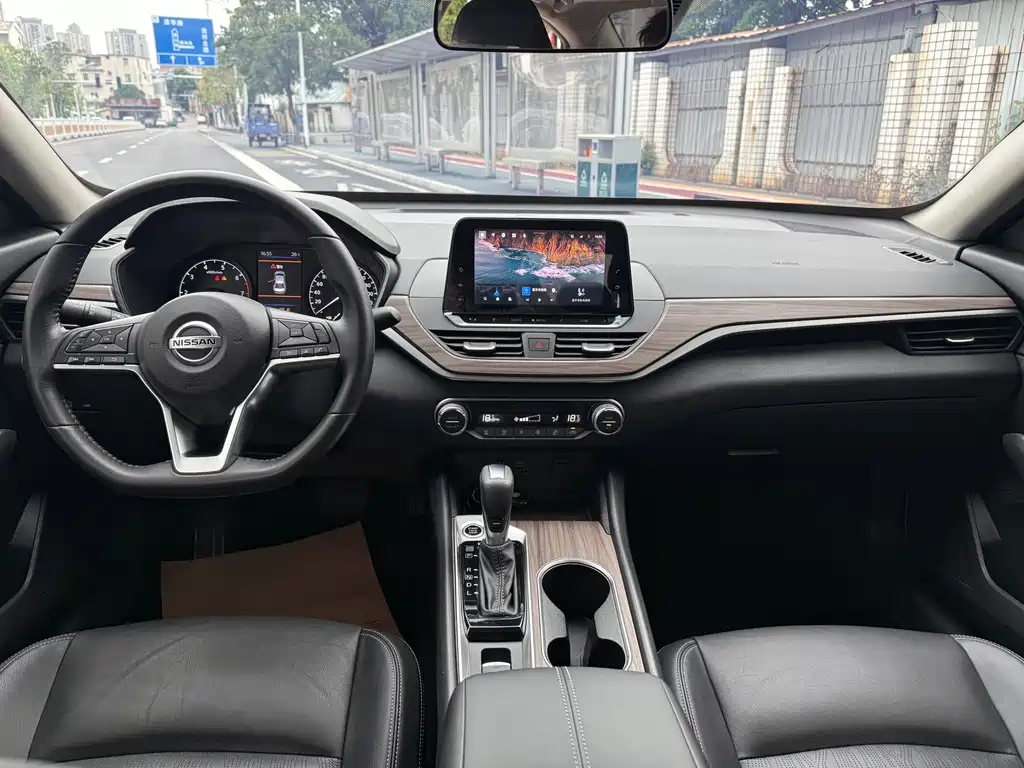 Nissan Teana 2022