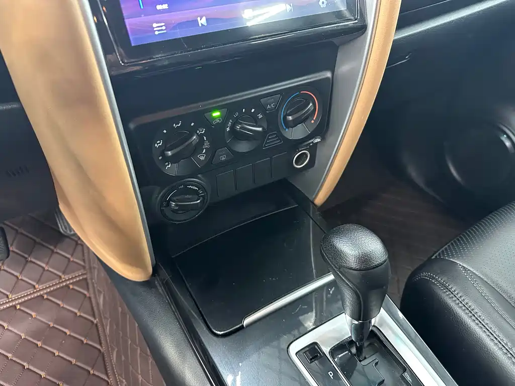 Toyota Fortuner 2019 — фото 16