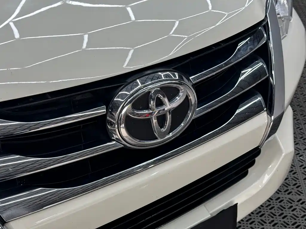 Toyota Fortuner 2019 — фото 29