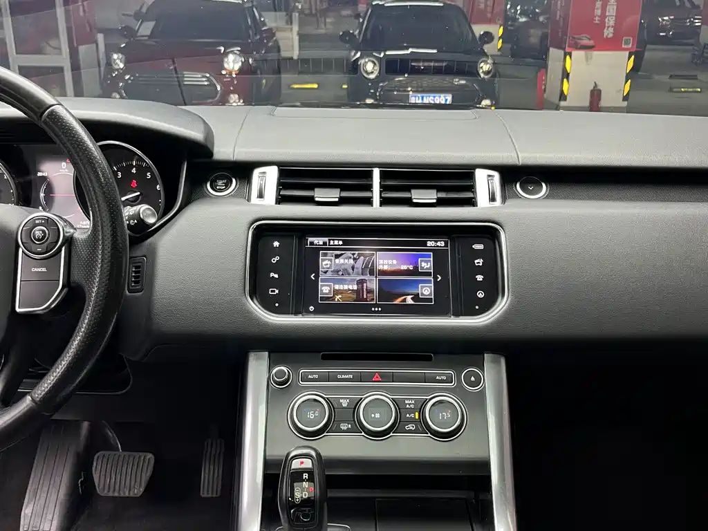 Land Rover Range Rover Sport 2017 — фото 25